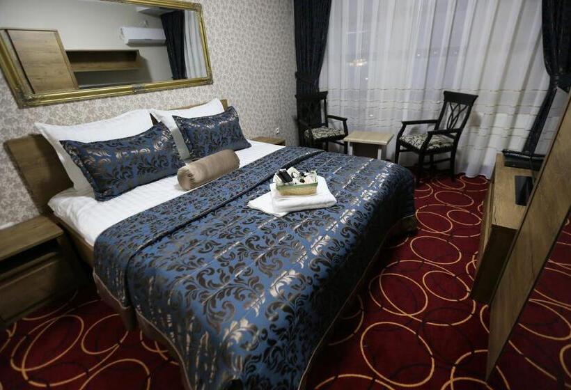 اتاق سوپریور یک تخته, Pejton