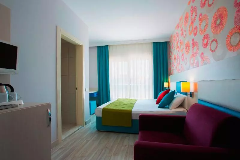 Camera Standard Letto King, Ramada Resort Side