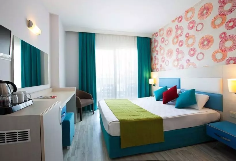 Camera Standard, Ramada Resort Side