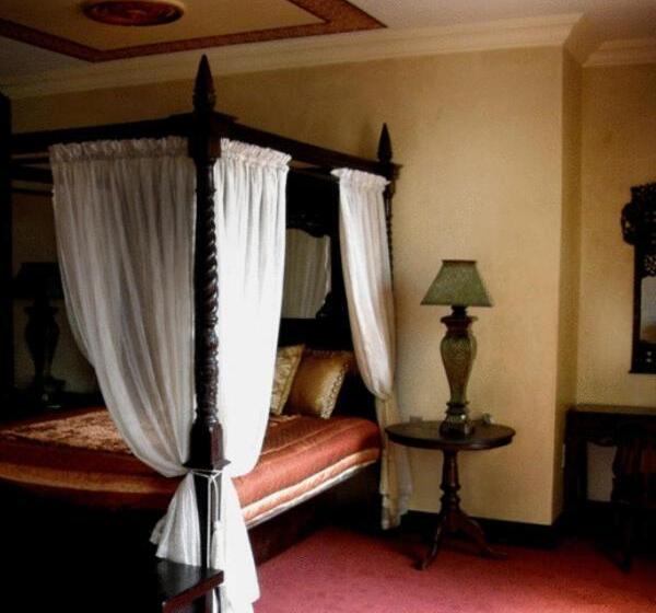 이그제큐티브 스위트, Royal Elephant Hotel & Conference Centre