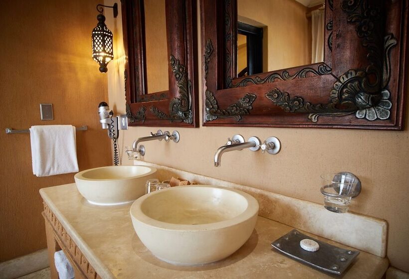 프레지덴셜 스위트, Royal Elephant Hotel & Conference Centre