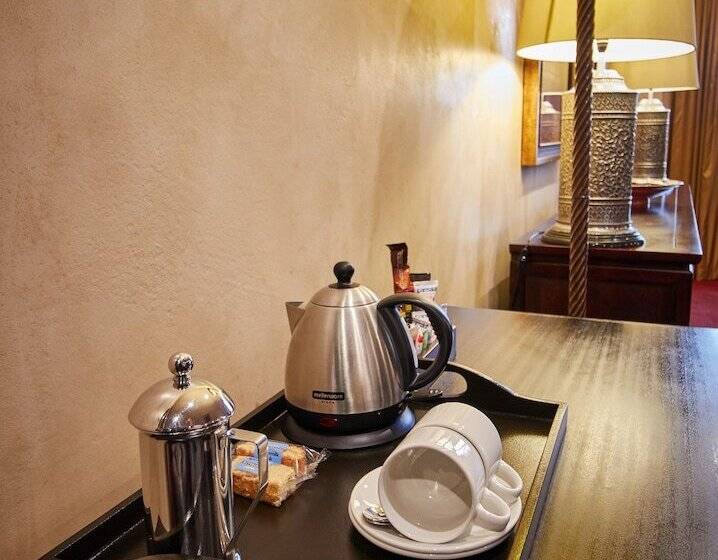 프레지덴셜 스위트, Royal Elephant Hotel & Conference Centre