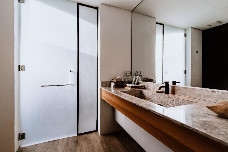 اتاق استاندارد با تخت بزرگ, The Funny Lion   Coron