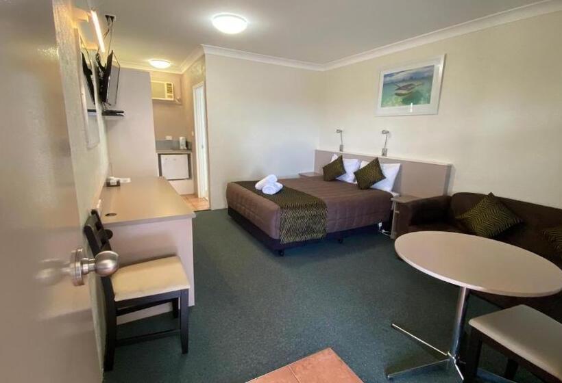 이그제큐티브 스위트, Sapphire City Motor Inn