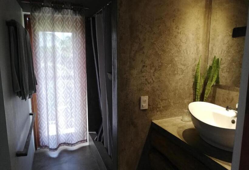 اتاق لوکس چهار تخته, Residencia El Balata