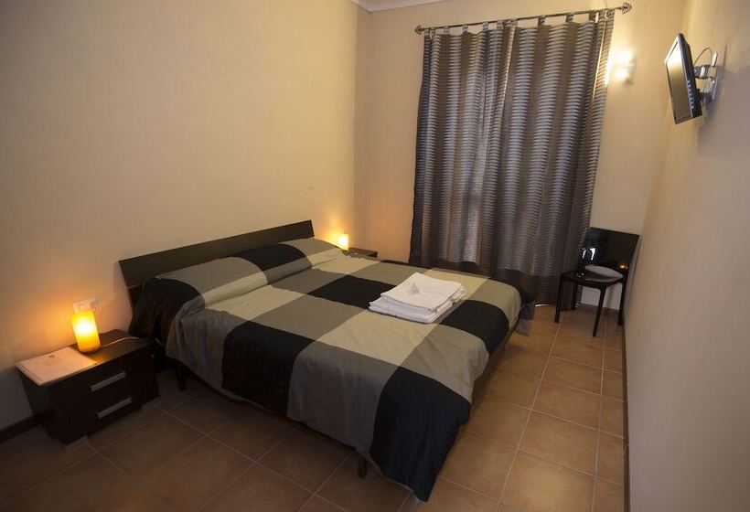 חדר סטנדרט, The Green Guest House