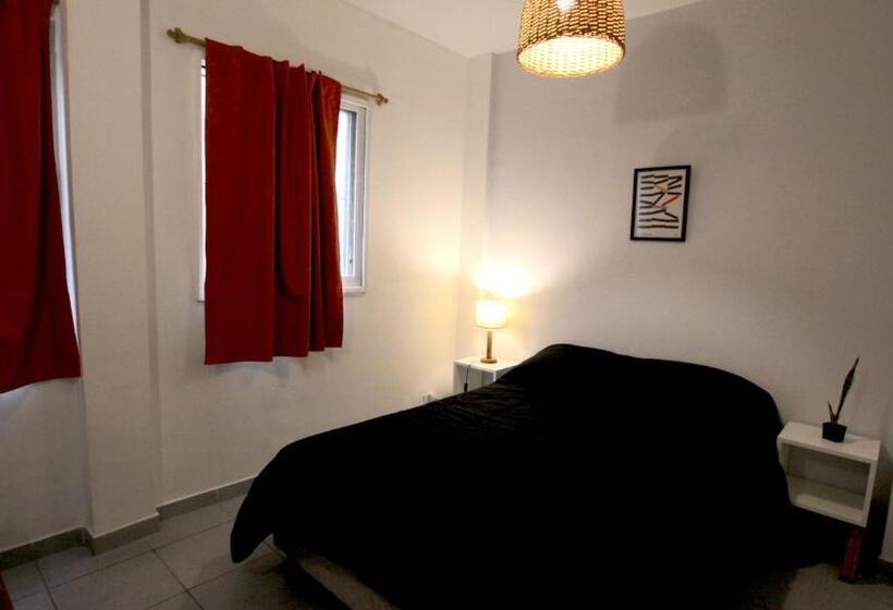 اتاق استاندارد با سرویس بهداشتی مشترک, Ruda Hostel