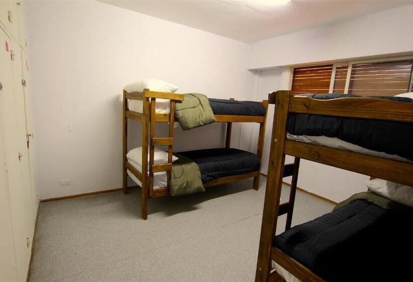 اتاق چهار تخته با دستشویی مشترک, Ruda Hostel