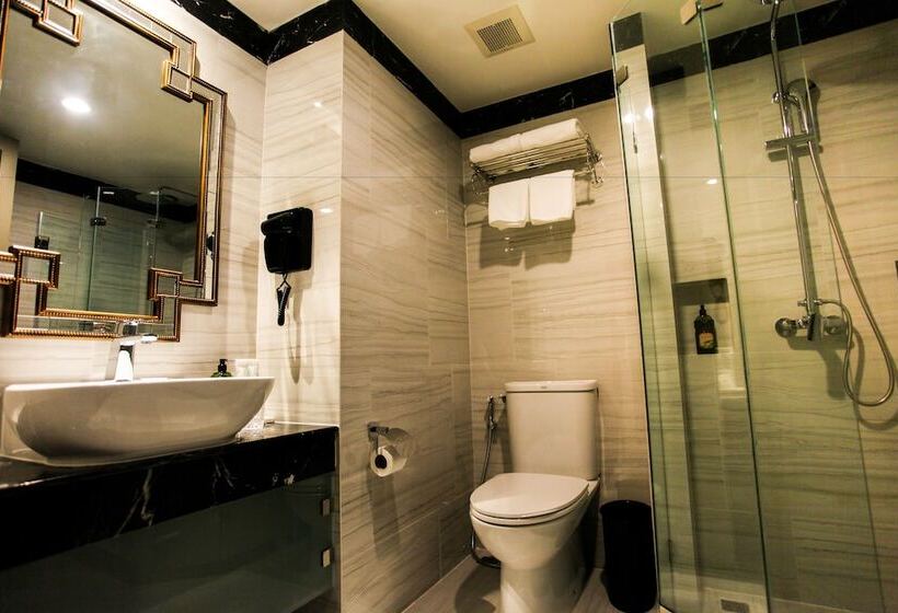 اتاق خانوادگی, Vince Hotel Pratunam