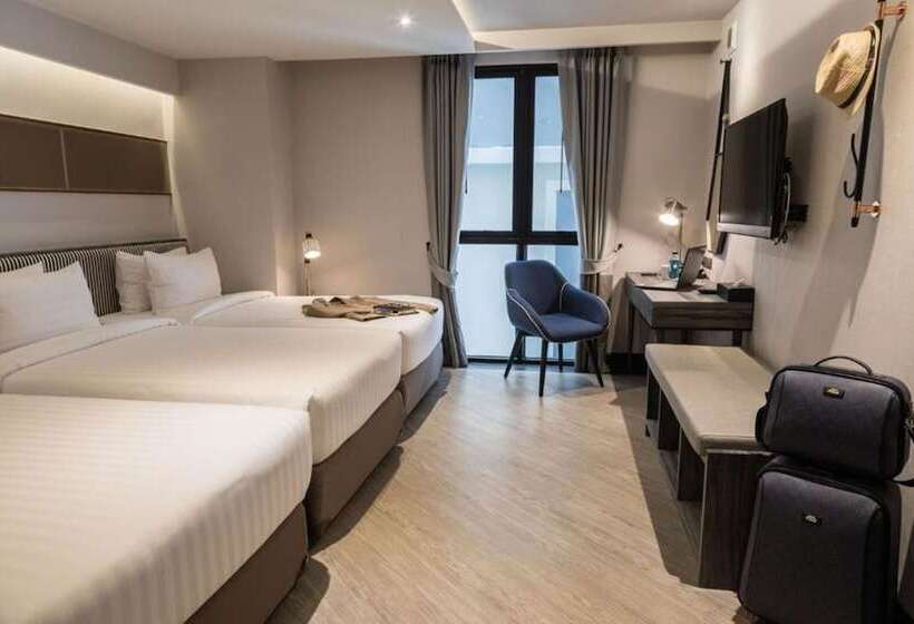 اتاق لوکس سه تخته, Vince Hotel Pratunam