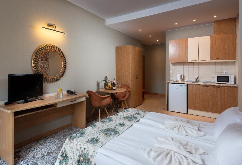 اتاق راحتی, Avenue