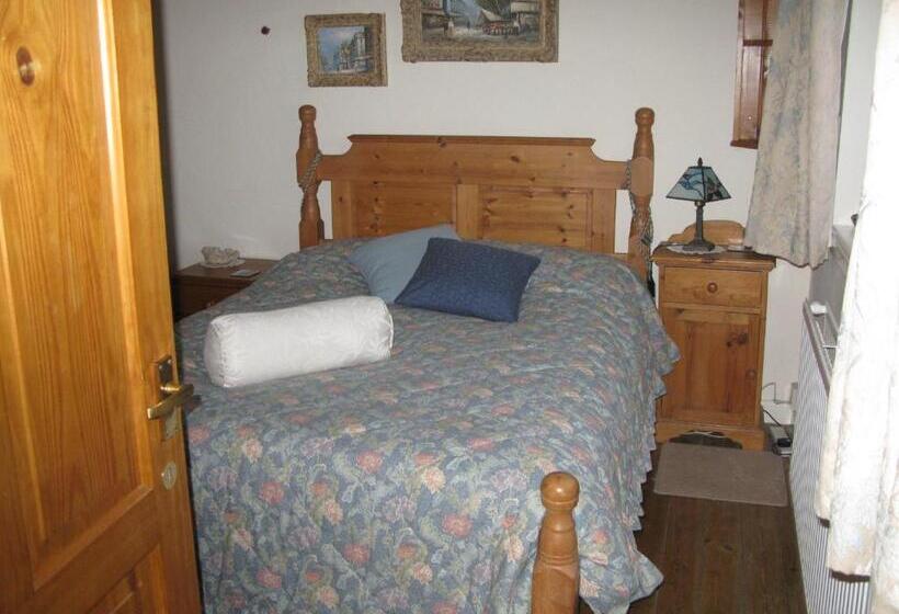 חדר דלוקס, Avebury Life