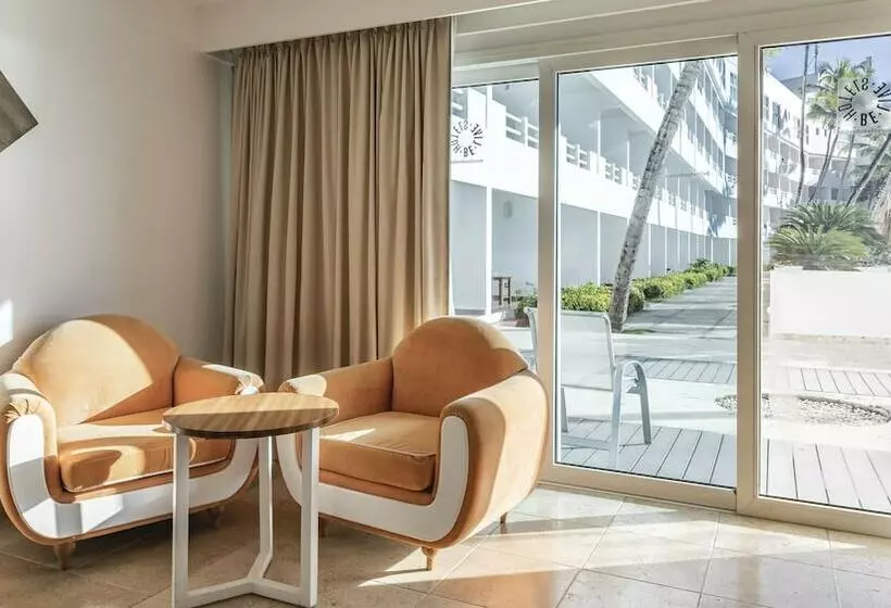 デラックスルーム, Hamaca Suites