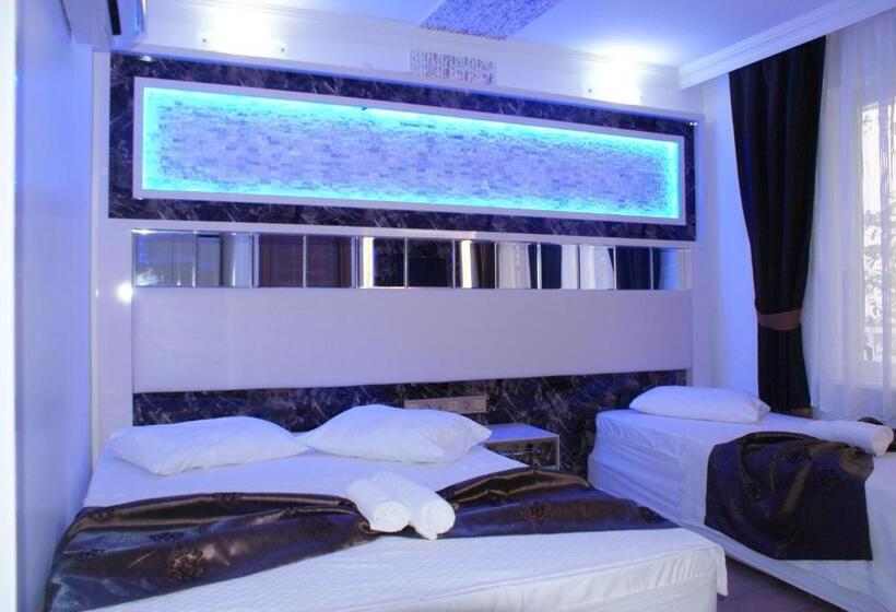 Standard Triple Room, Behram