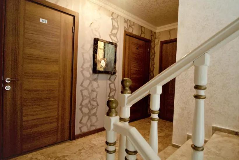 Standard Single Room, Behram