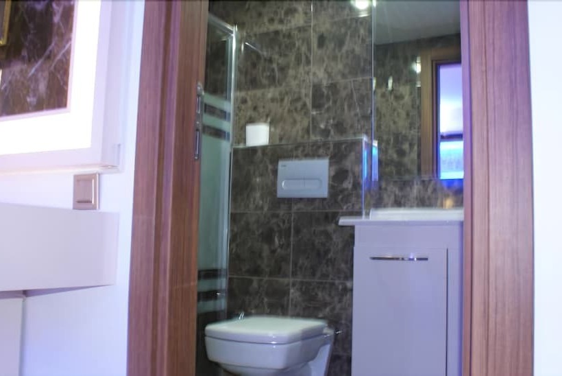 Standard Single Room, Behram