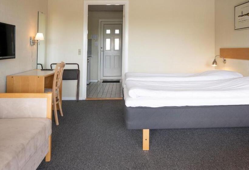 スタンダードトリプルルーム, Friheden