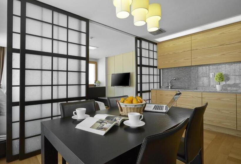 Quarto deluxe, Shin Shin Hotel Jeju Ocean