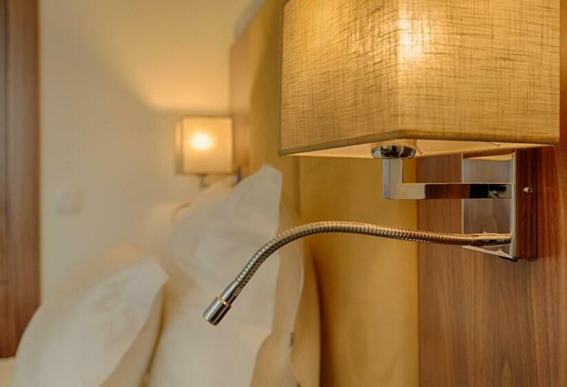 اتاق استاندارد یک نفره, Premium Porto Downtown