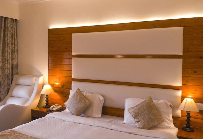 带1个卧室的豪华公寓, Royal Jardin Whistling Pines Resort