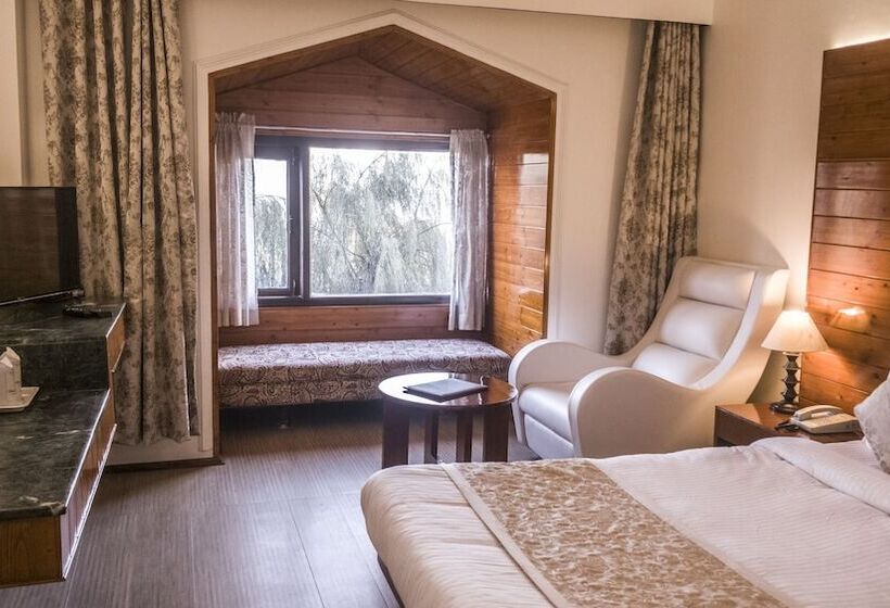 شقة ديلوكس غرفة واحدة, Royal Jardin Whistling Pines Resort
