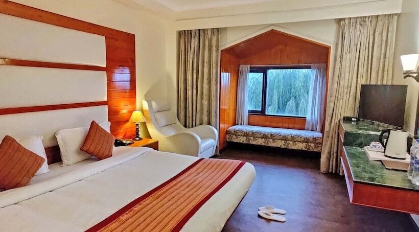 带1个卧室的豪华公寓, Royal Jardin Whistling Pines Resort