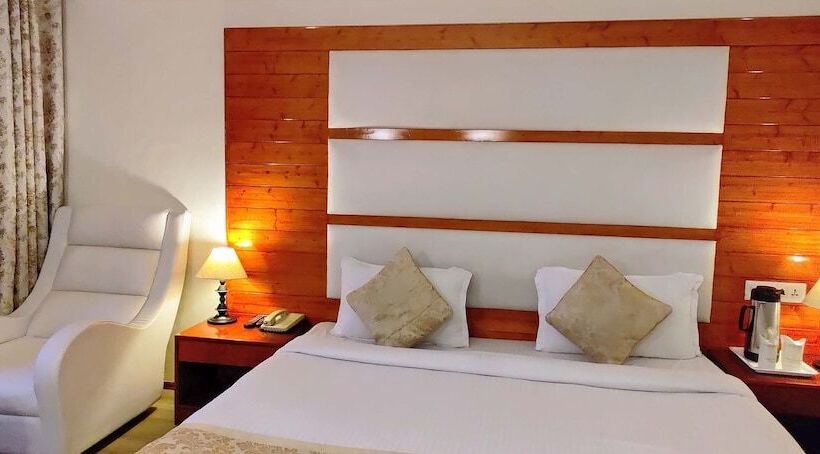 شقة ديلوكس غرفة واحدة, Royal Jardin Whistling Pines Resort