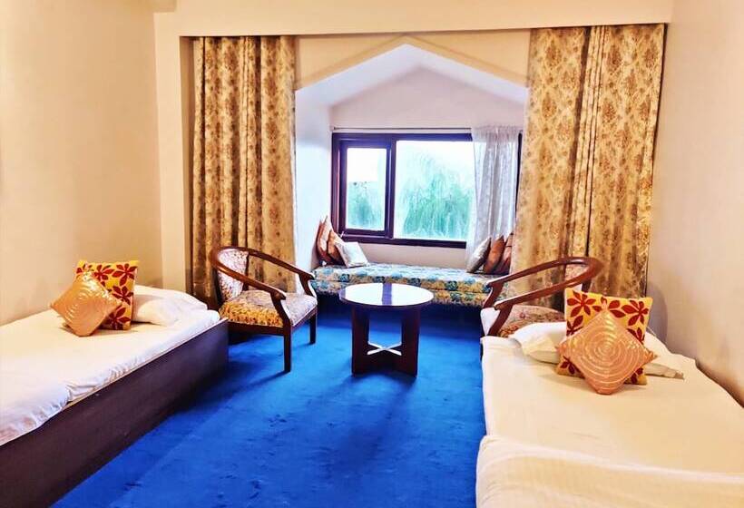 两卧家庭套房, Royal Jardin Whistling Pines Resort