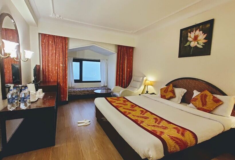 جناح عائلي غرفتين نوم, Royal Jardin Whistling Pines Resort