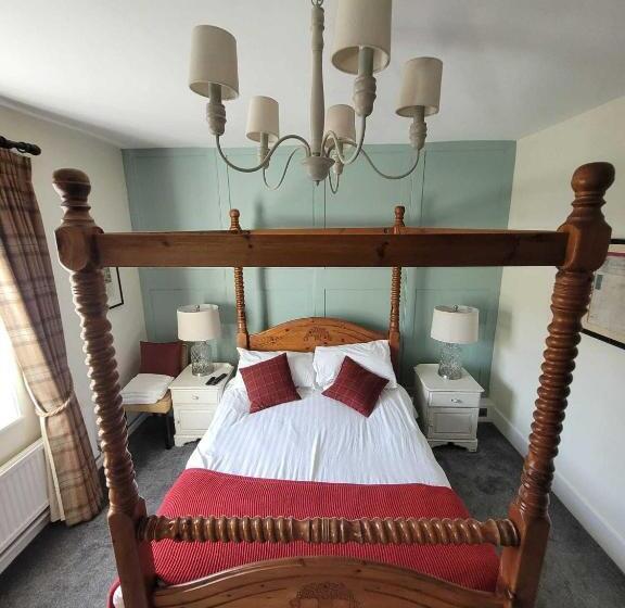 Четырехместный Номер Стандарт, Three Tuns Ashwell