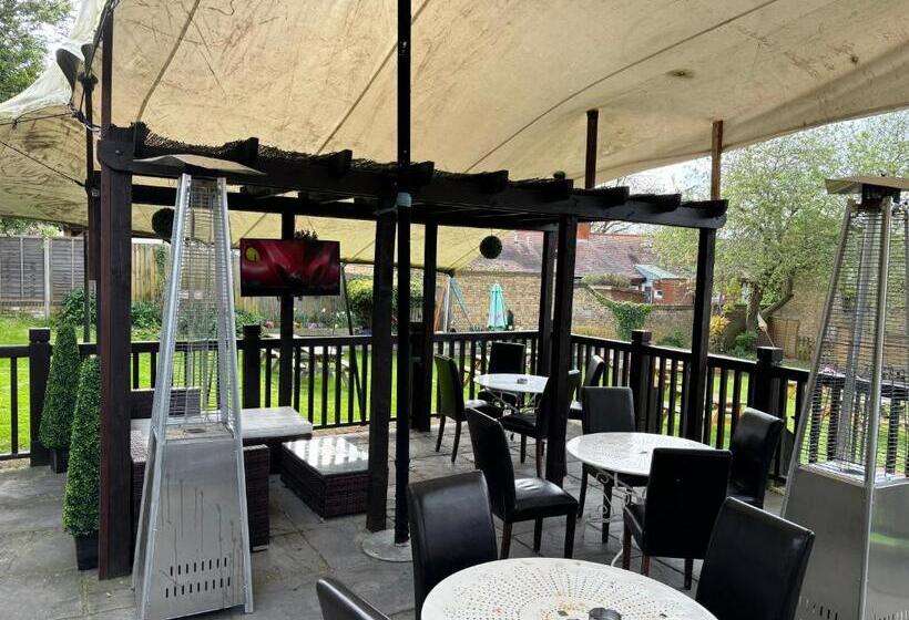 Номер Deluxe, Three Tuns Ashwell