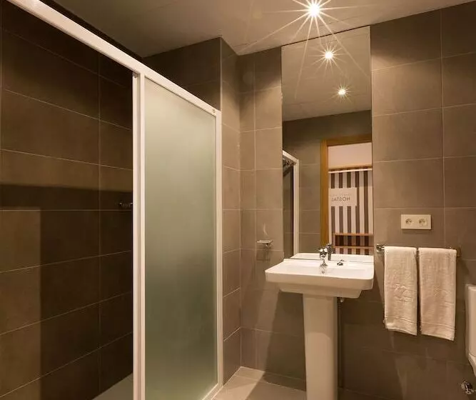 اتاق استاندارد, Iraipe Pamplona Hostal Auto Check In