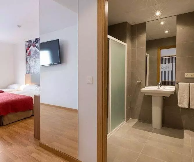 اتاق استاندارد, Iraipe Pamplona Hostal Auto Check In