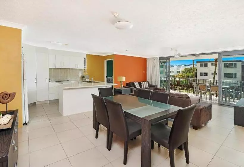 2 Bedroom Apartment Garden View, Majorca Isle Beachside Resort