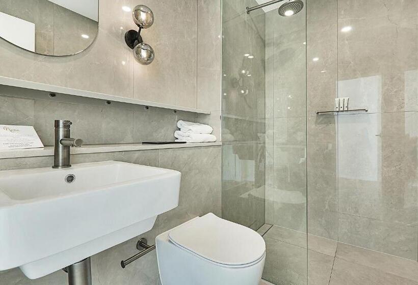 סוויטה, Nova Kiama