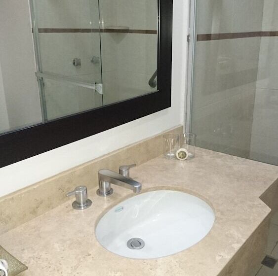 חדר סטנדרט, Nuvo