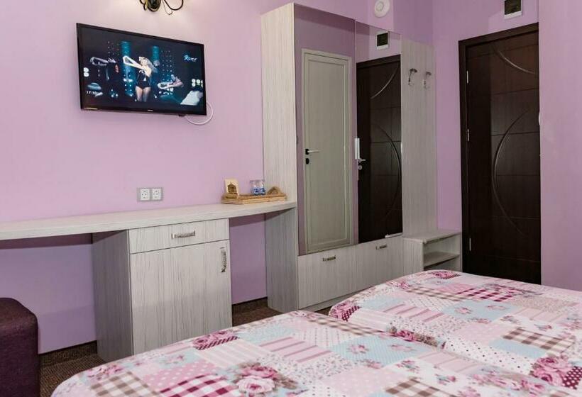 חדר סטנדרט, Kirios