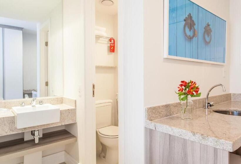 수피리어 룸, Ramada Hotel & Suites Campos Pelinca