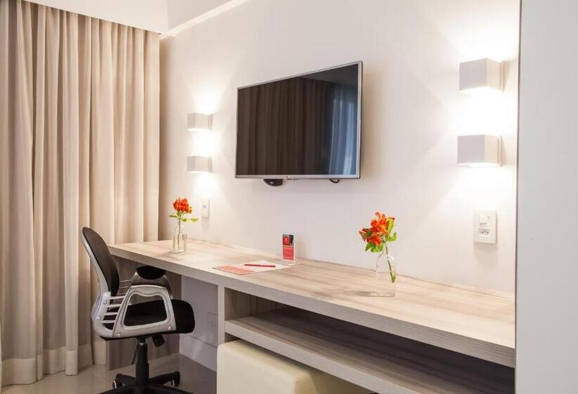 수피리어 룸, Ramada Hotel & Suites Campos Pelinca