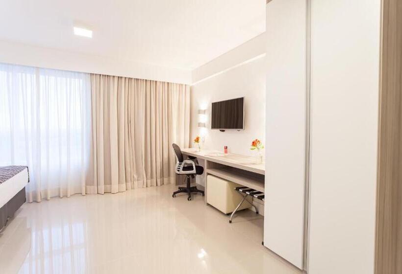 수피리어 룸, Ramada Hotel & Suites Campos Pelinca