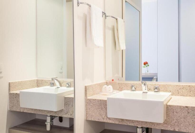 수피리어 룸, Ramada Hotel & Suites Campos Pelinca