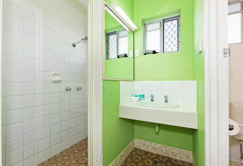 استودیو اجرایی, Riviera Motel Bundaberg