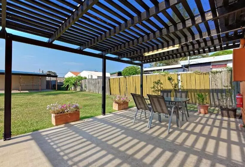 ویلای 3 خوابه, Riviera Motel Bundaberg