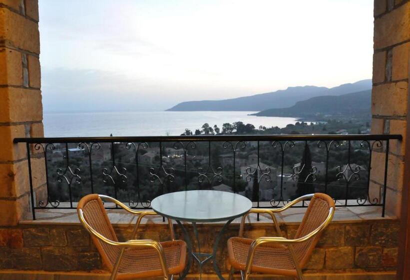 شقة غرفتين مطلة على البحر, Vardia