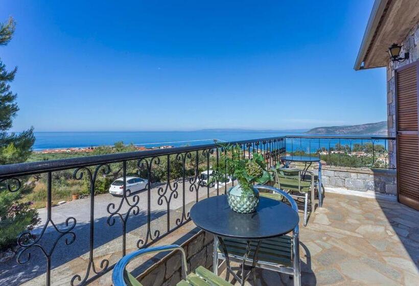 شقة غرفتين مطلة على البحر, Vardia