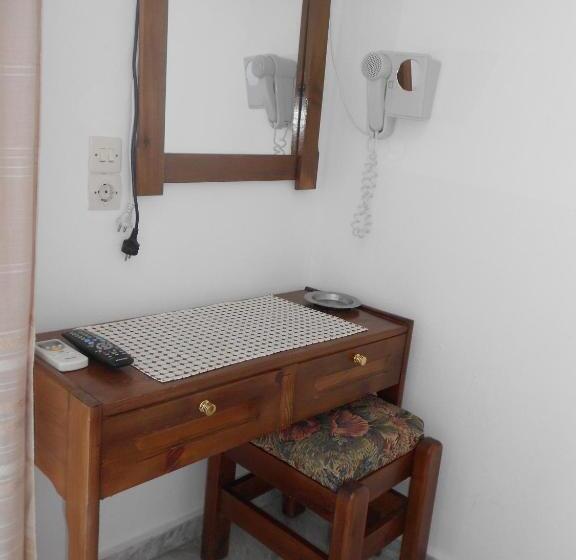 Standard Studio Garden View, Zorbas