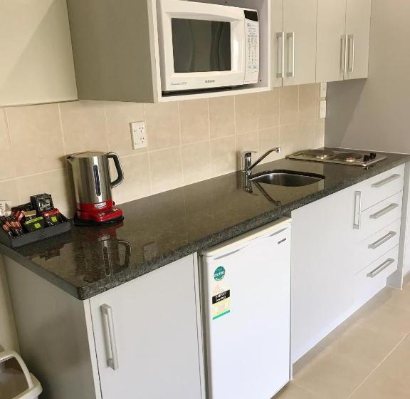 آپارتمان 1 خوابه, Alpha Motel