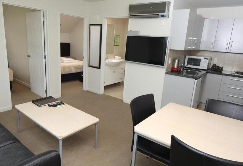 آپارتمان 2 خوابه, Alpha Motel