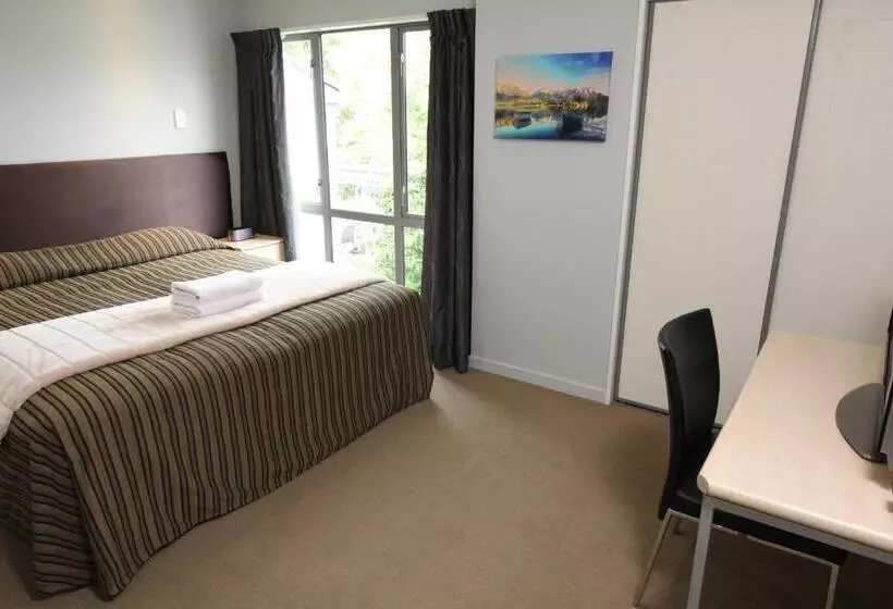 １ベッドルームペントハウスアパート, Alpha Motel