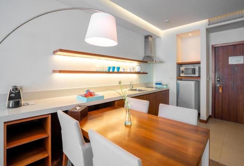 2 Bedroom Suite City View, A La Carte Da Nang Beach